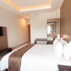 Lorin New Kuta Hotel